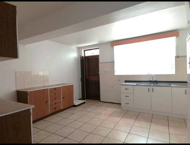 3 BEDROOM HOUSE FOR SALE IN WESTRIDGE